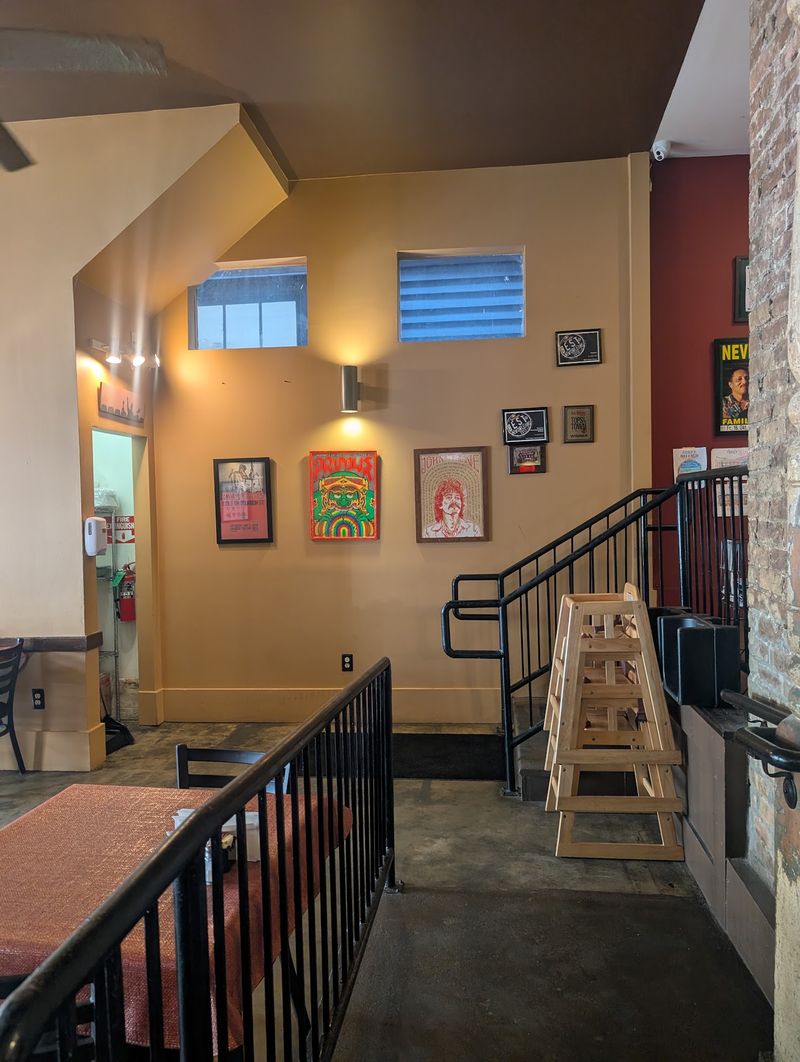 A Fern Bar Dining Room With About Nine Tables