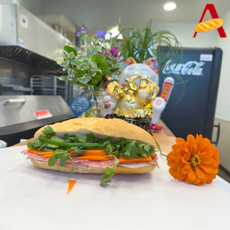 Annie's Vietnamese Sandwiches Shop, Iowa City