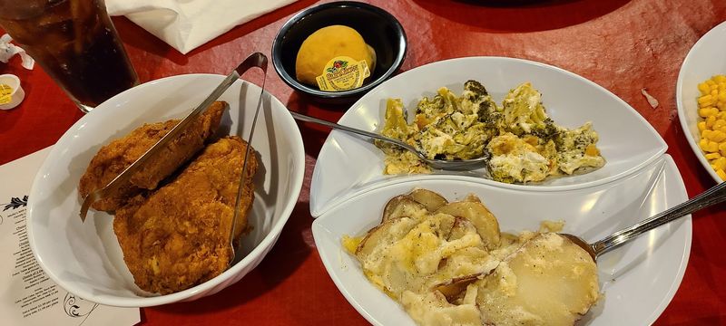 Fried Chicken That Earns Its Spot On The Buffet