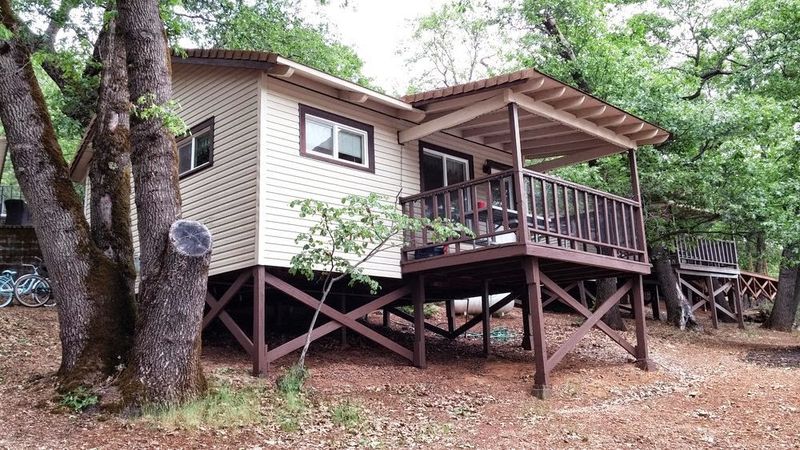 Tsasdi Resort, Lakehead, CA