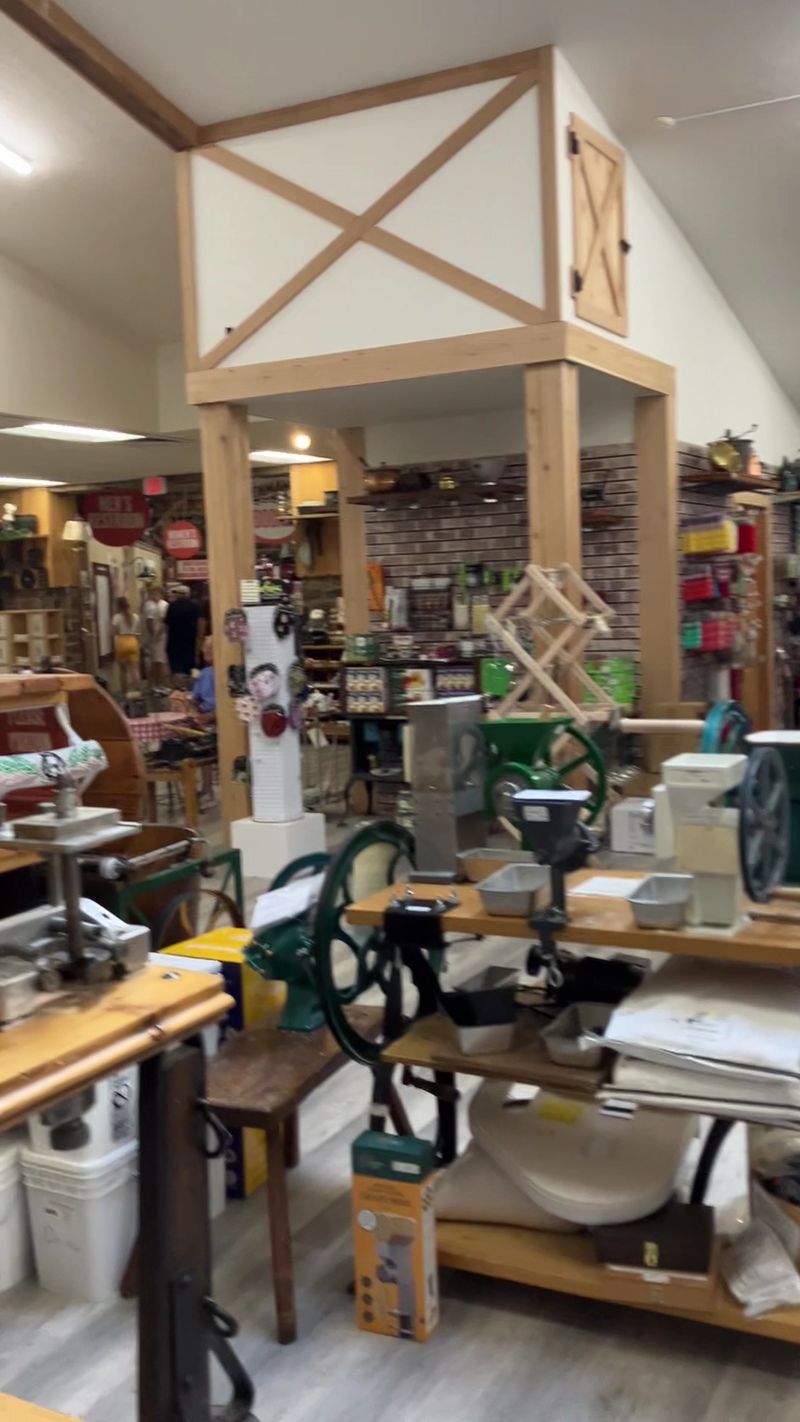 Old Cookstoves And Iceboxes That Turn Shopping Into A History Lesson