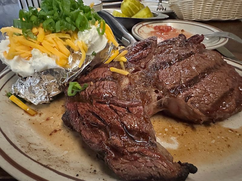 Hours, Reservations, and What to Budget