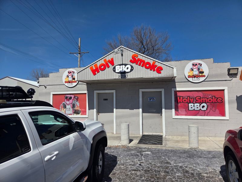 Holy Smoke BBQ: Neighborhood Pit With Serious Devotion