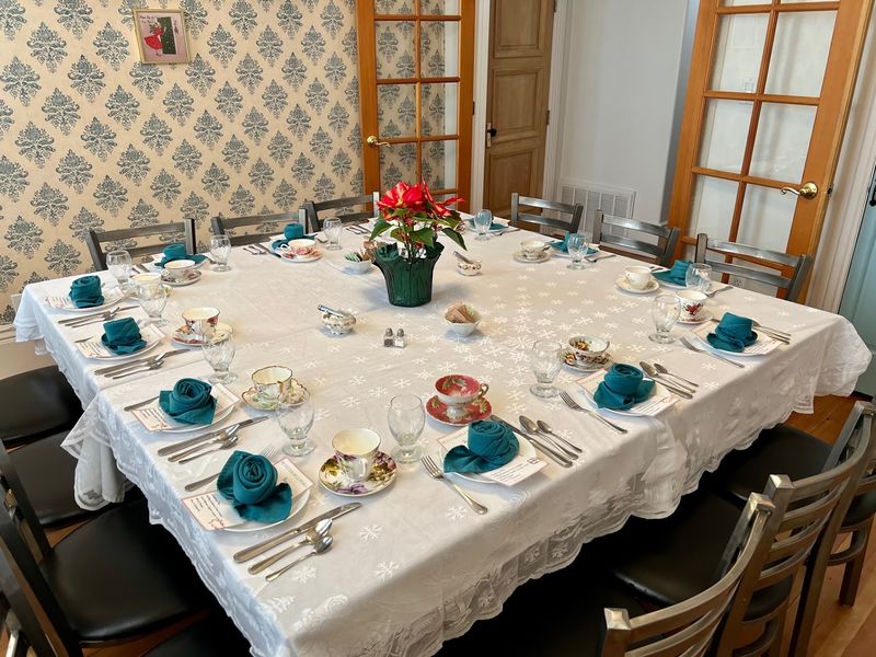Tea Service Adds A Second Reason To Linger