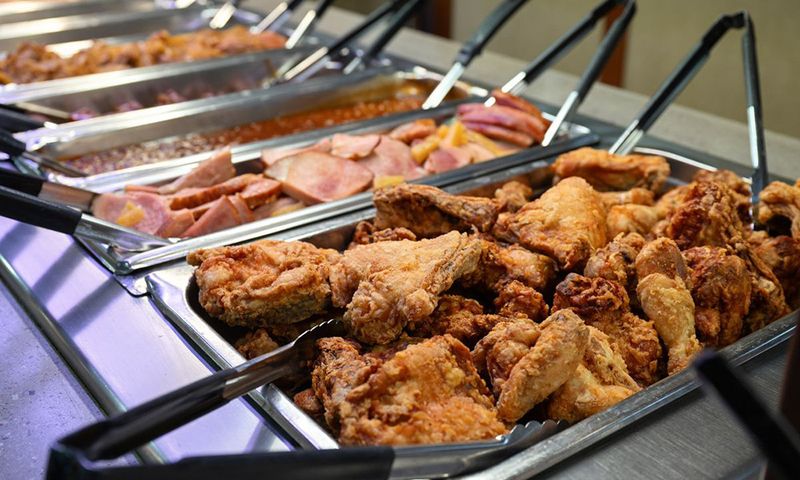 A Family Buffet Rooted in Amish Country
