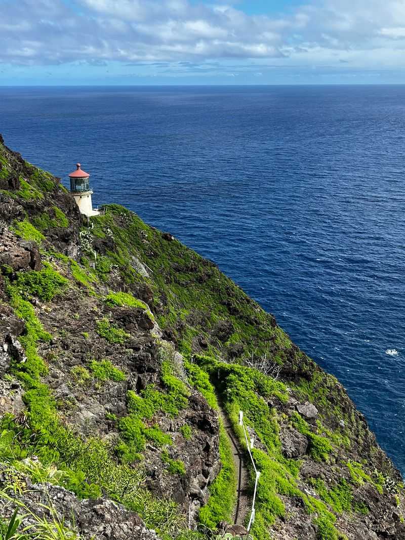 Makapuu Point Lighthouse Trail