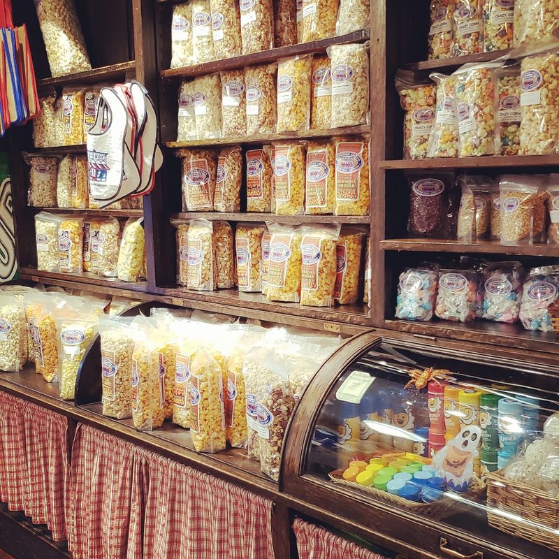 Chagrin Falls Popcorn Shop