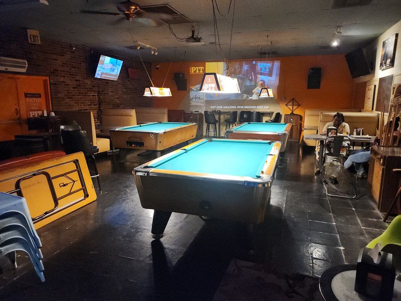 The Smokey Pit Smoke House Eatery & Bar