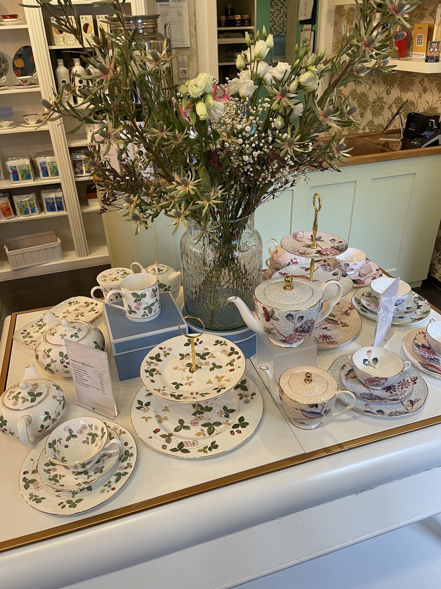 The English Tearoom & Eatery
