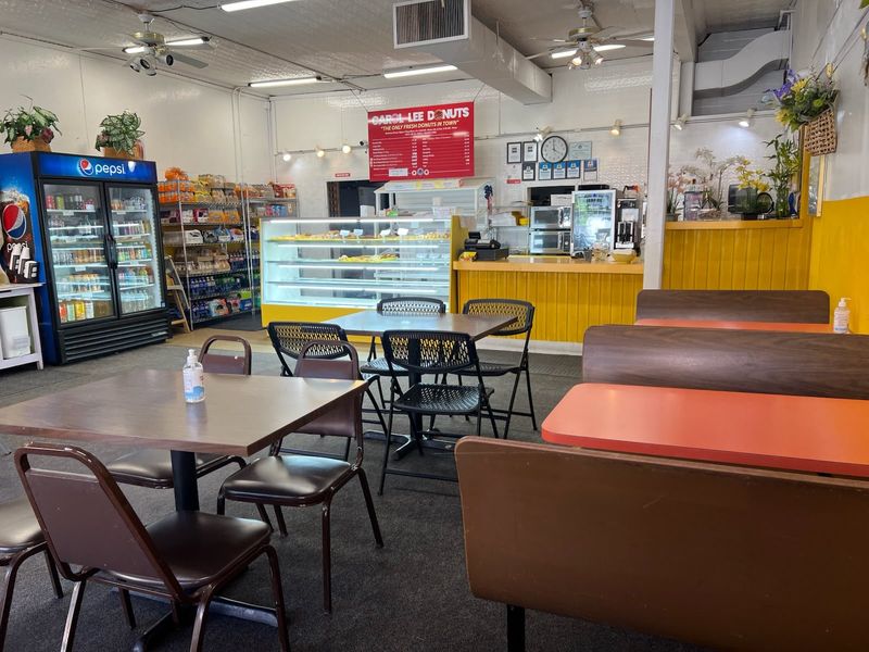 Carol Lee Donuts In Salina