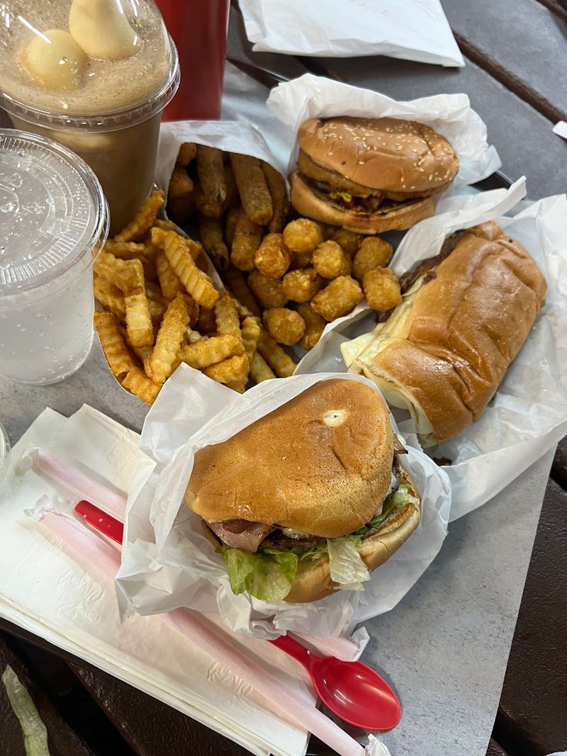 H & W Drive-In, Merced, CA