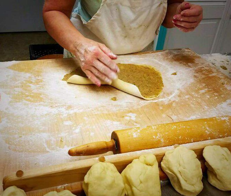 Daryl's Famous Nut Rolls, Elizabeth, PA
