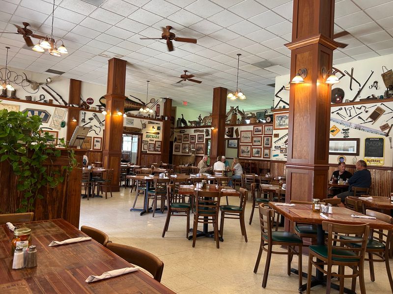 Marsh Landing Restaurant, Fellsmere, FL