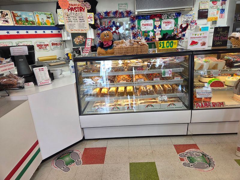 Moio's Italian Pastry Shop