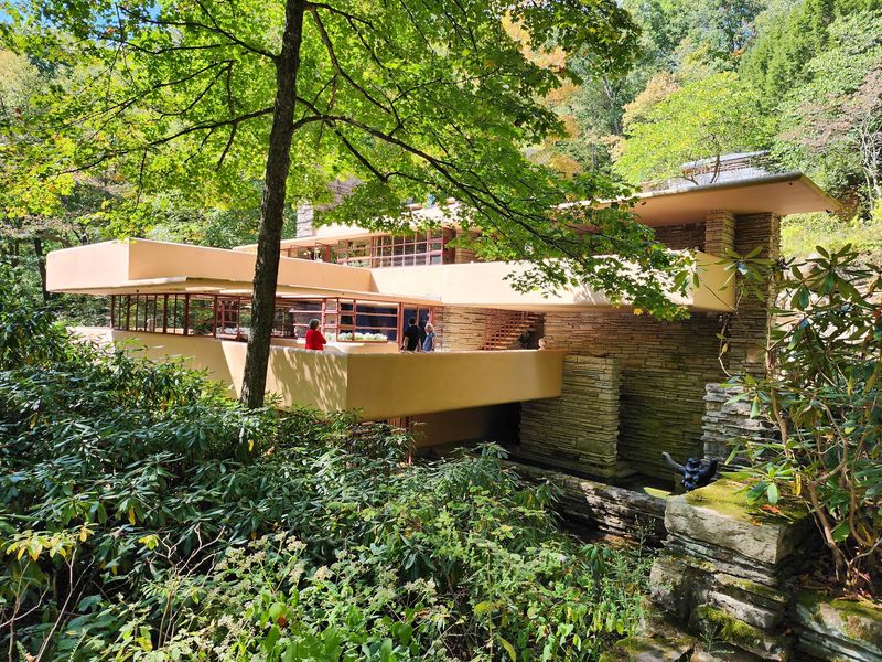 Frank Lloyd Wright's Design Among The Trees