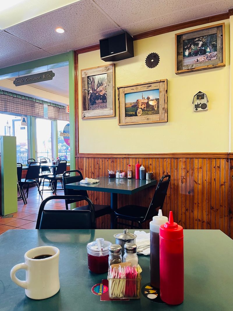 From Busser to Owner: Dalia's Long Road