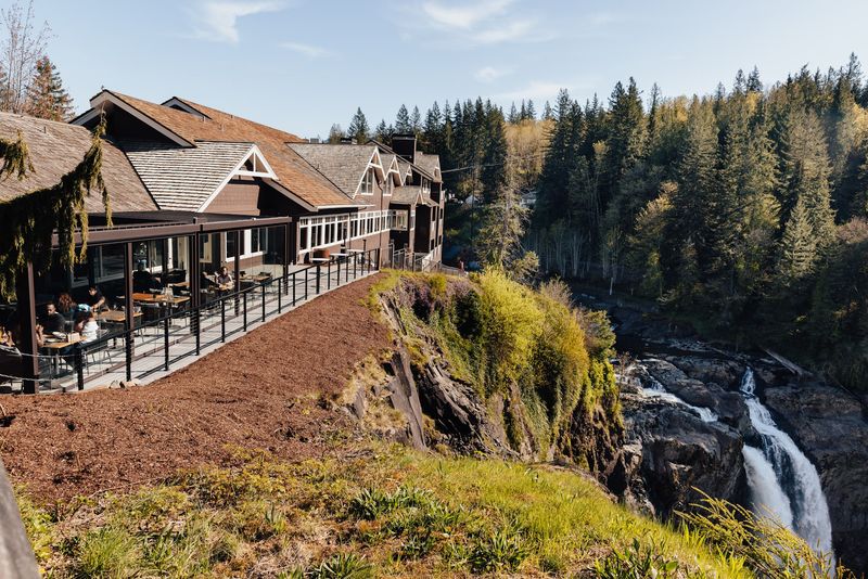 A Clifftop Lodge With A Front Row Seat