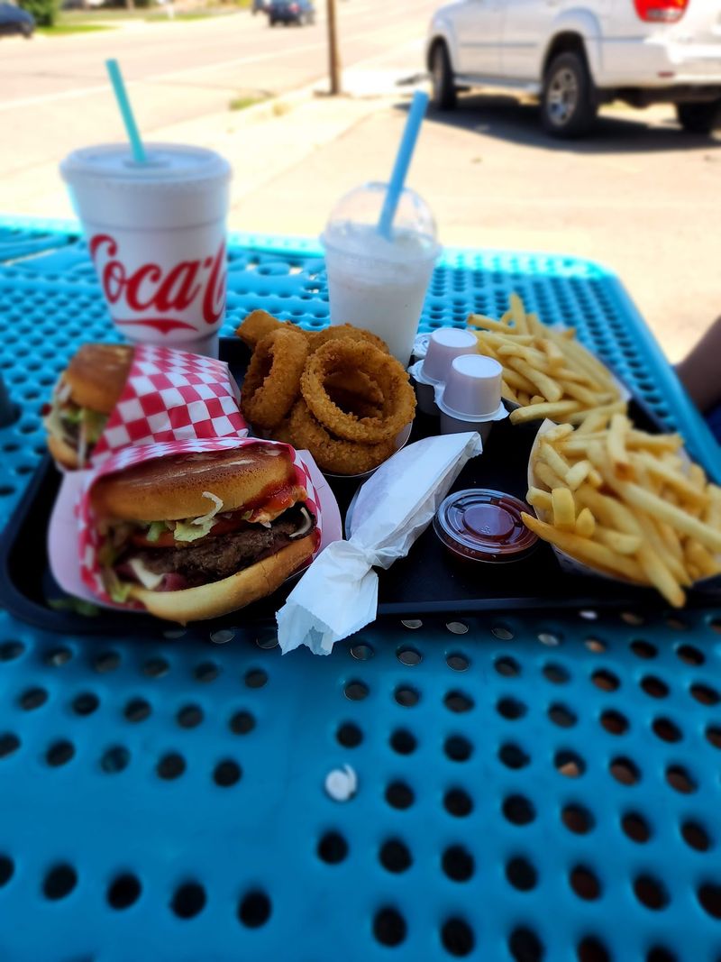 Price's Burger And Shake Stop Keeps The Plan Simple