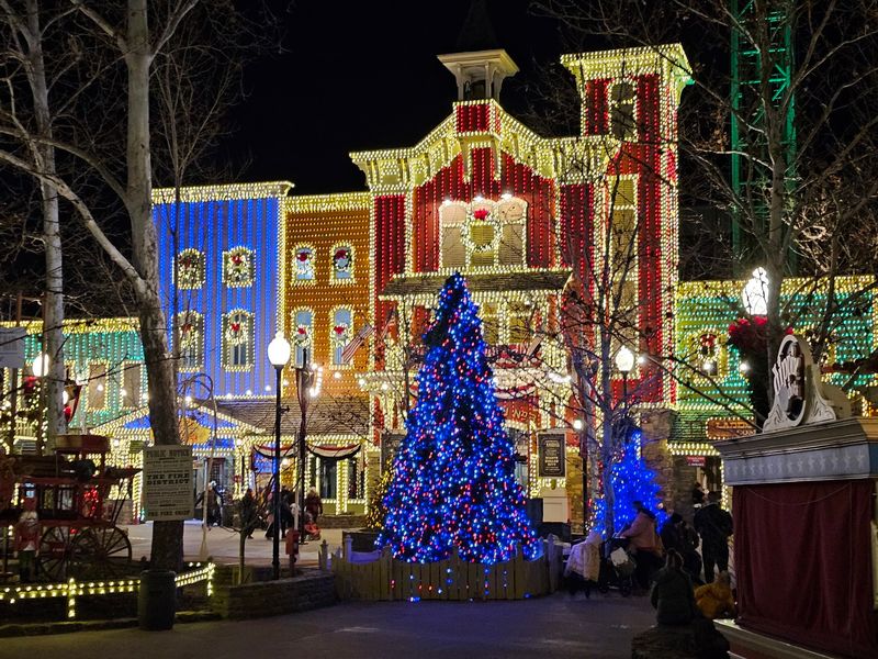 Midtown Packs 1.5 Million Lights Into One Bright Neighborhood