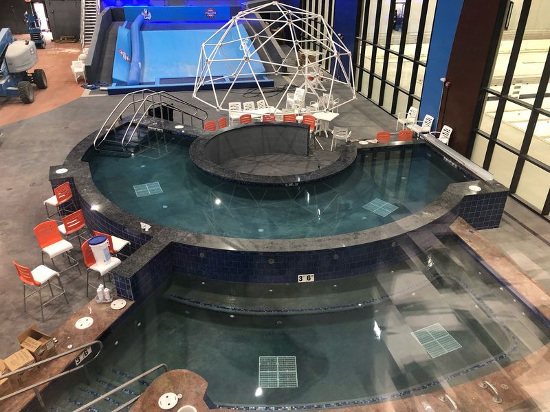 The Adults-Only Hot Tub Is Pure Grown-Up Calm