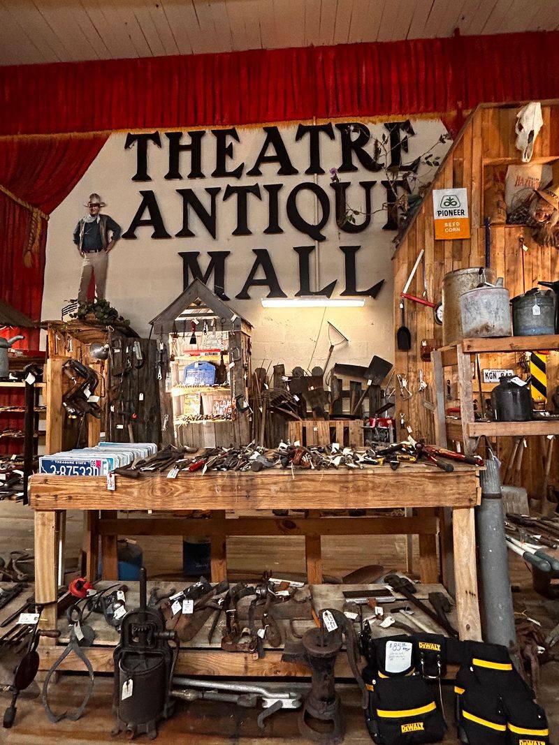 Theater Antiques Mall, Denham Springs, LA
