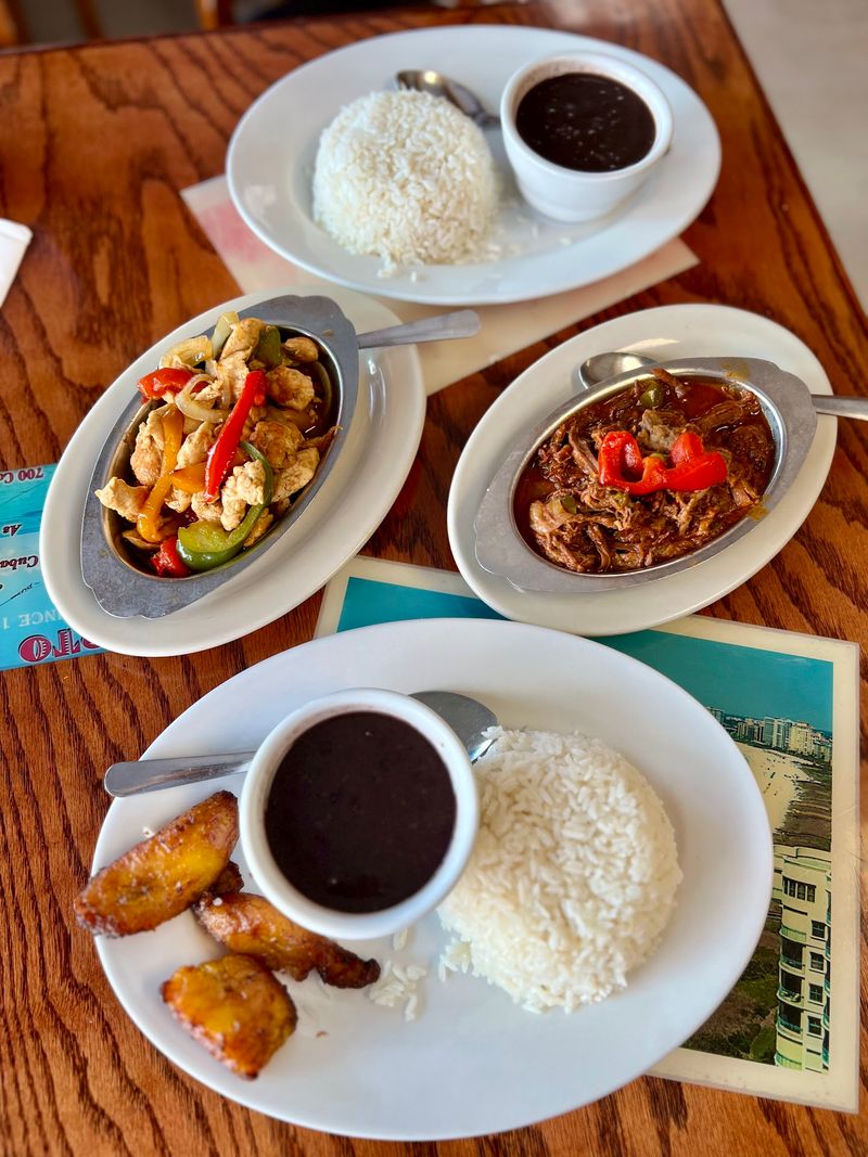 Puerto Sagua Restaurant, Miami Beach, FL