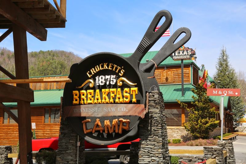 Crockett’s Breakfast Camp