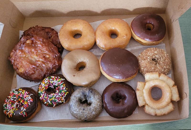 Baker’s Dozen Donuts Apex, Apex, NC