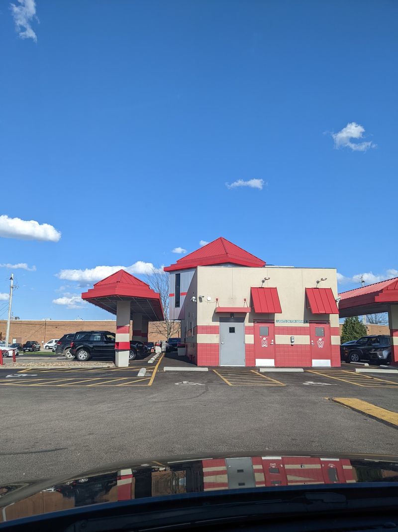 Meet The Akron Drive-In That Still Runs To Your Car