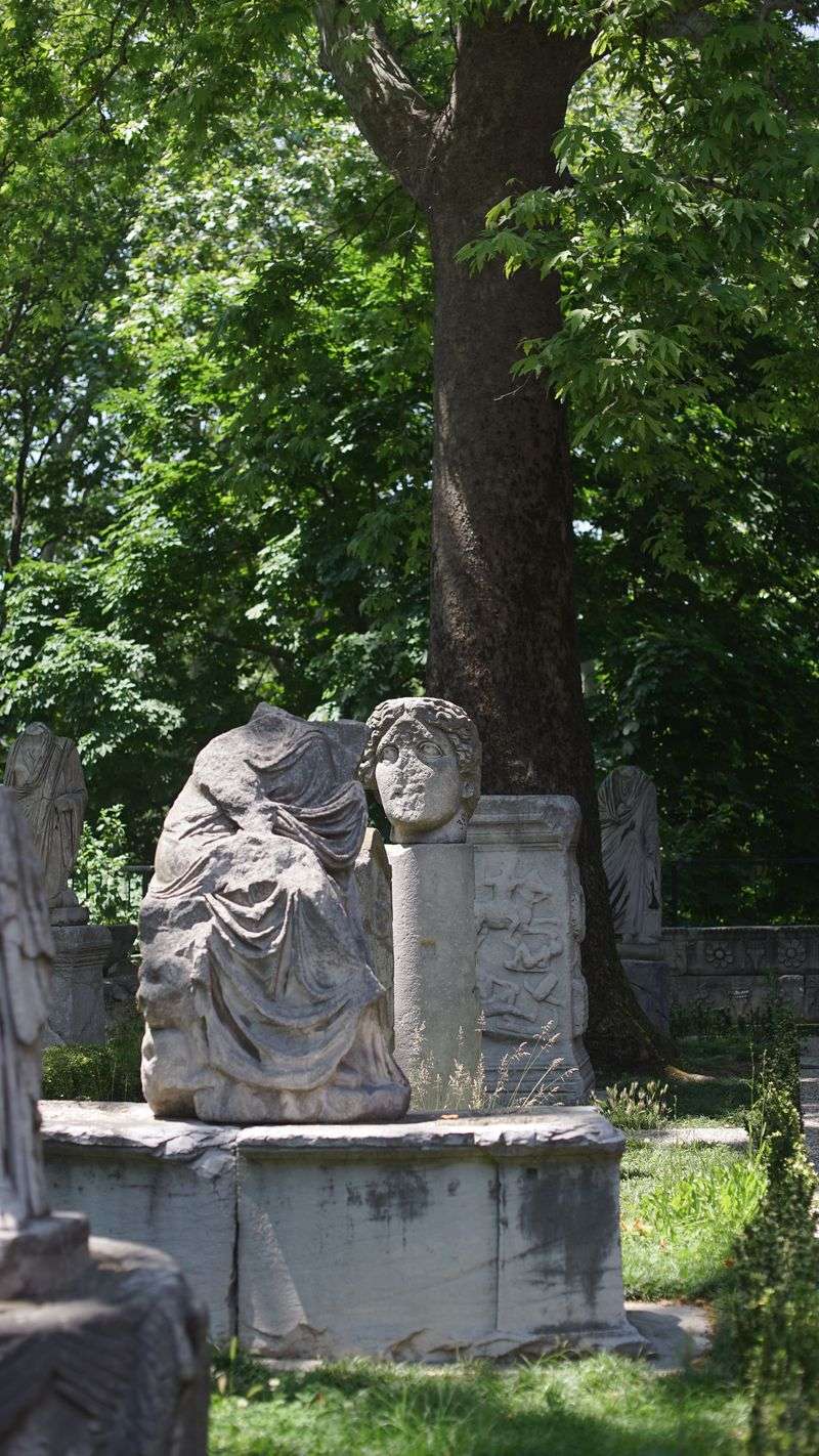 Miller Cemetery’s Headless Wanderer
