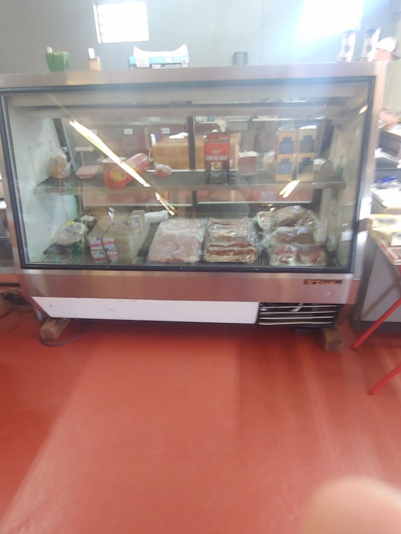 Deli Case Classics and Sliced-to-Order Meats