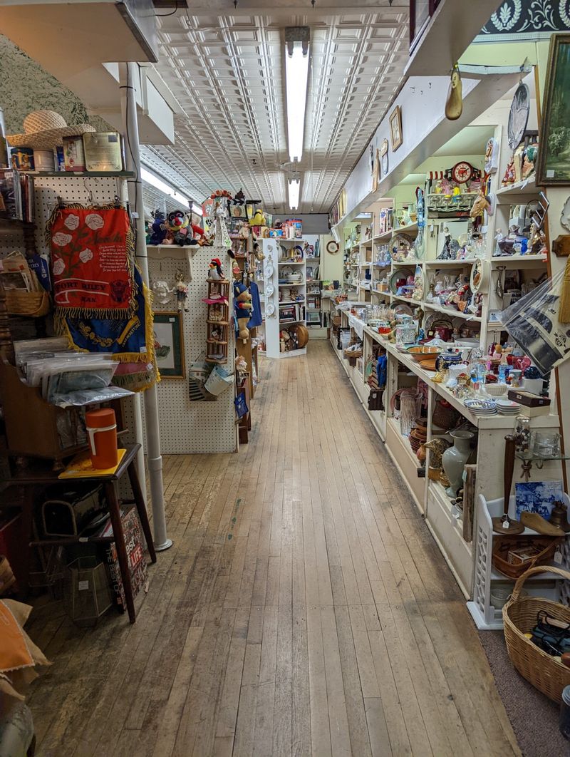 Leavenworth Antique Mall, Leavenworth