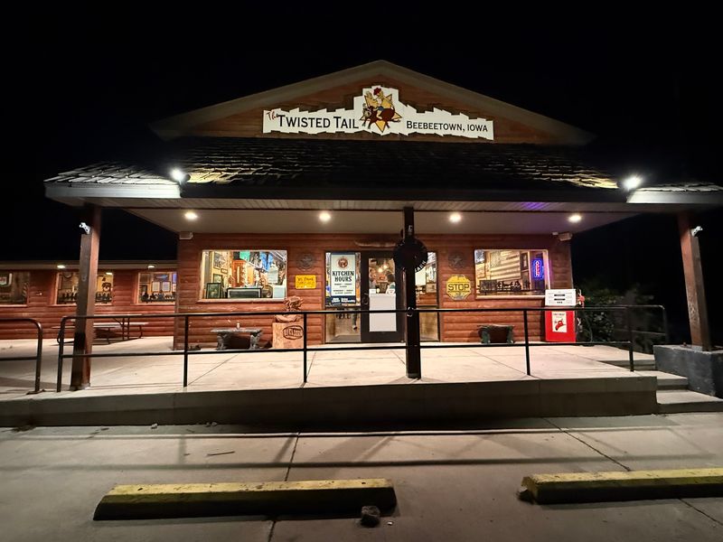 Twisted Tail Steakhouse & Saloon, Logan