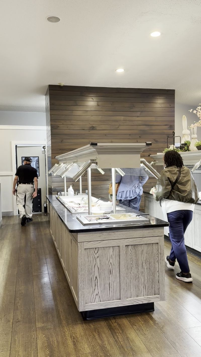 Hours, Prices, and Beating the Line