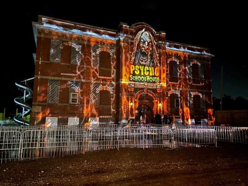 Psycho Schoolhouse, Pacific Junction