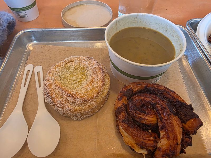 Ayu Bakehouse