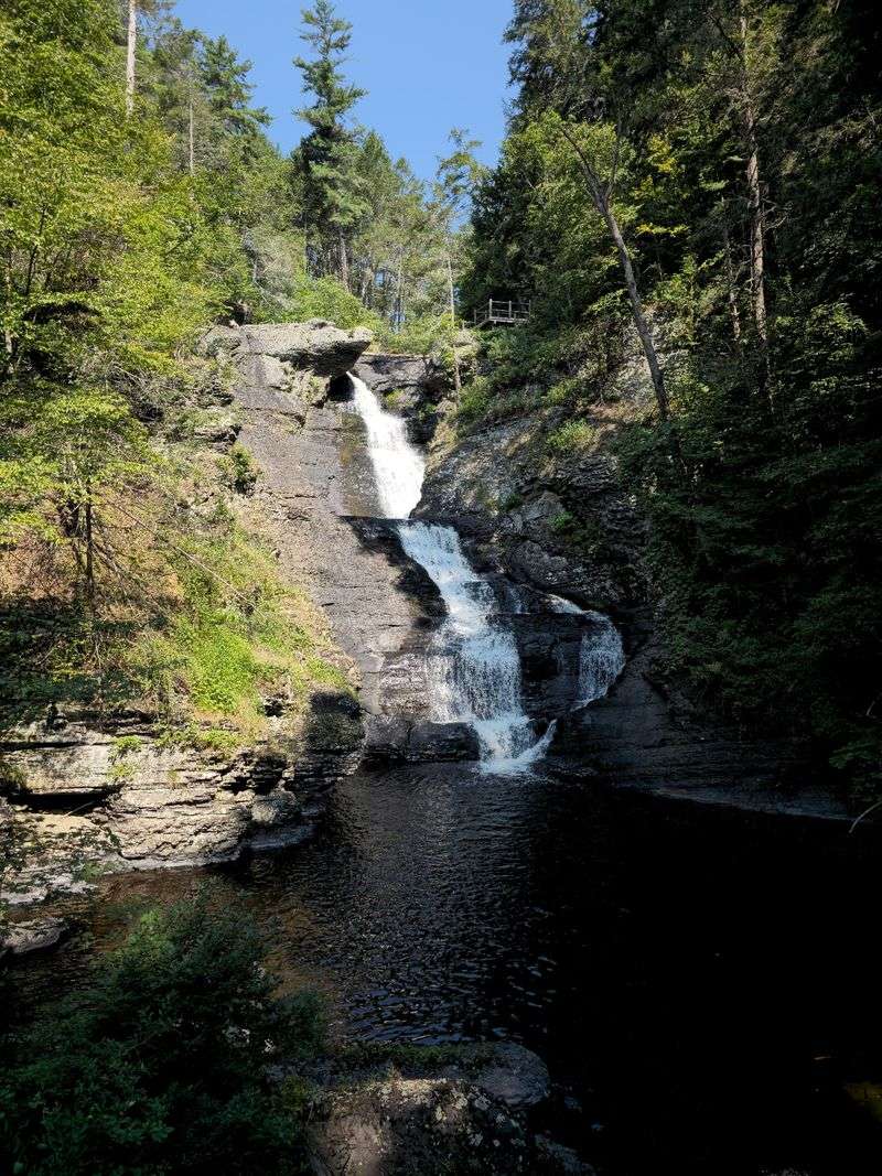 Raymondskill Falls