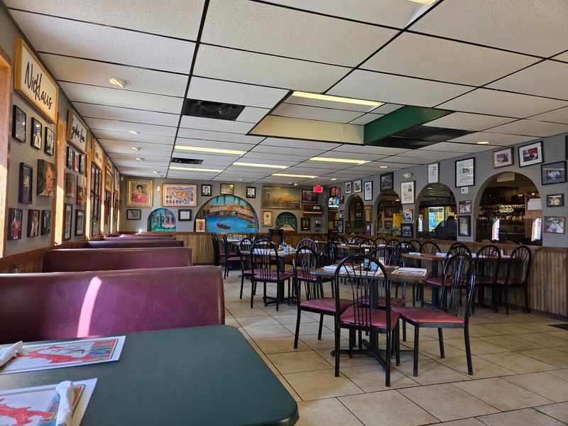 Tumea & Sons Restaurant, Des Moines