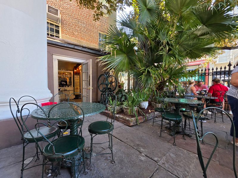 Café Beignet And Royal Street Charm