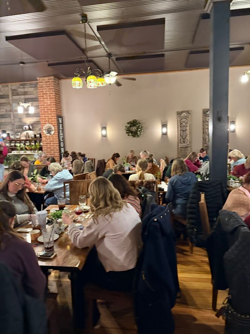 Kava House & Cafe, Swisher