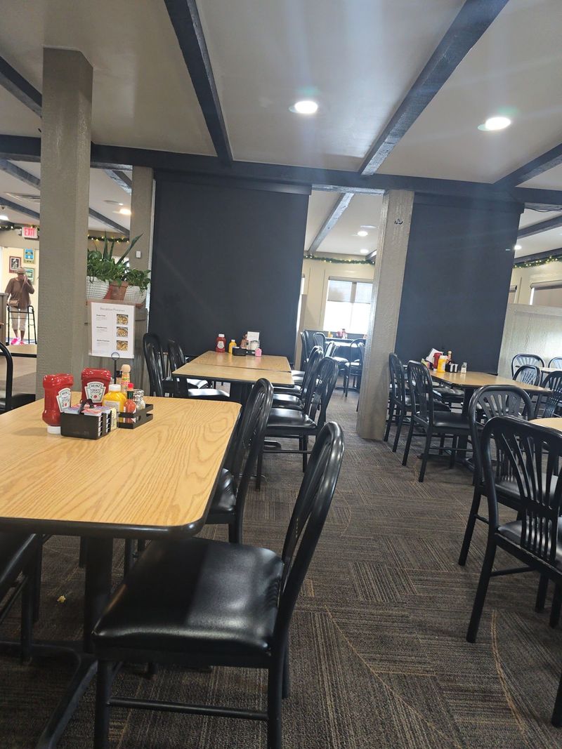 Lincoln Square Restaurant
