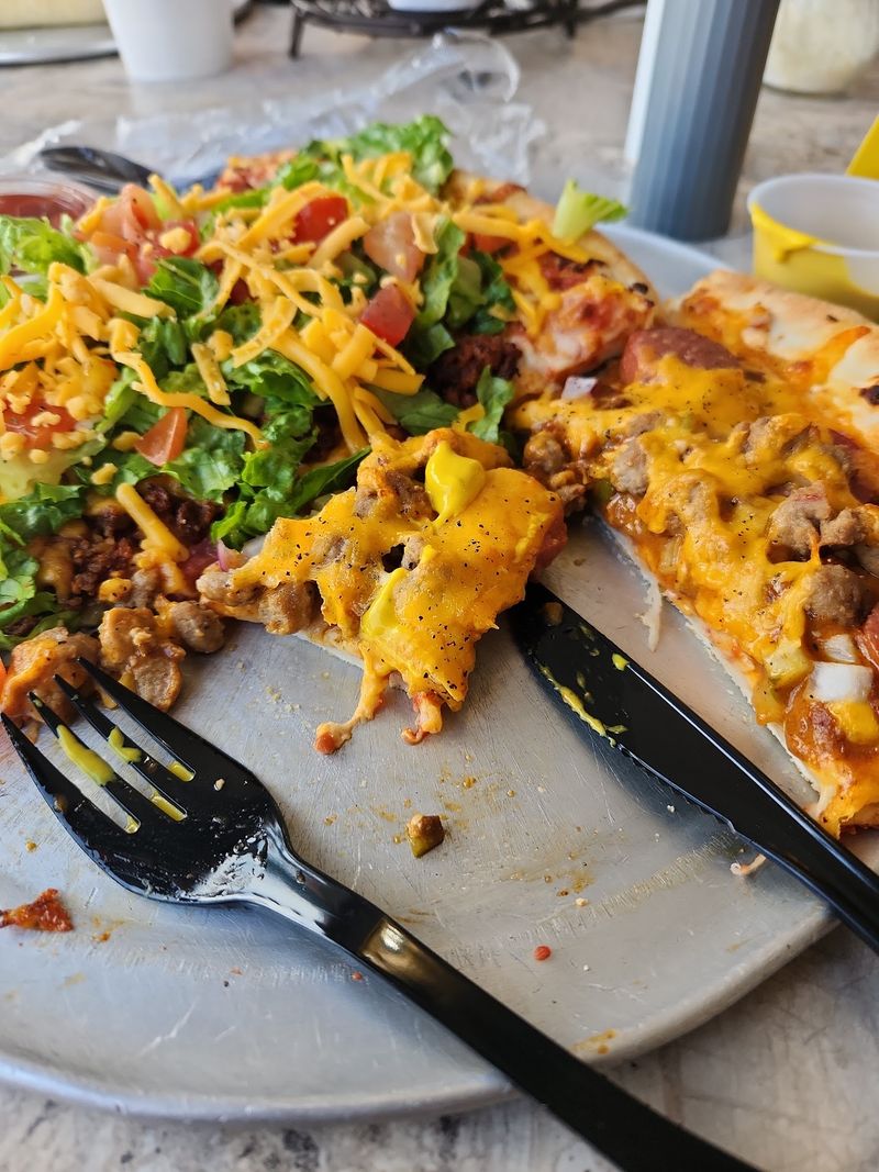 A Cheeseburger Pizza That Means Business