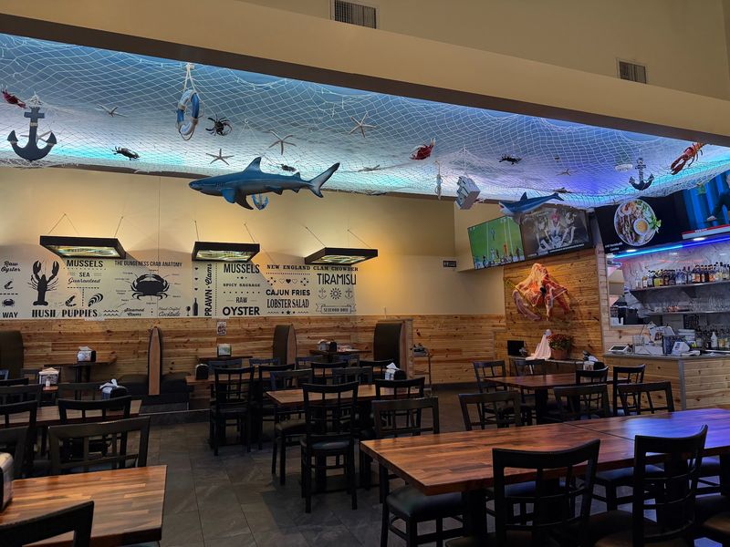 Bleu Wave Seafood Boil & Pho