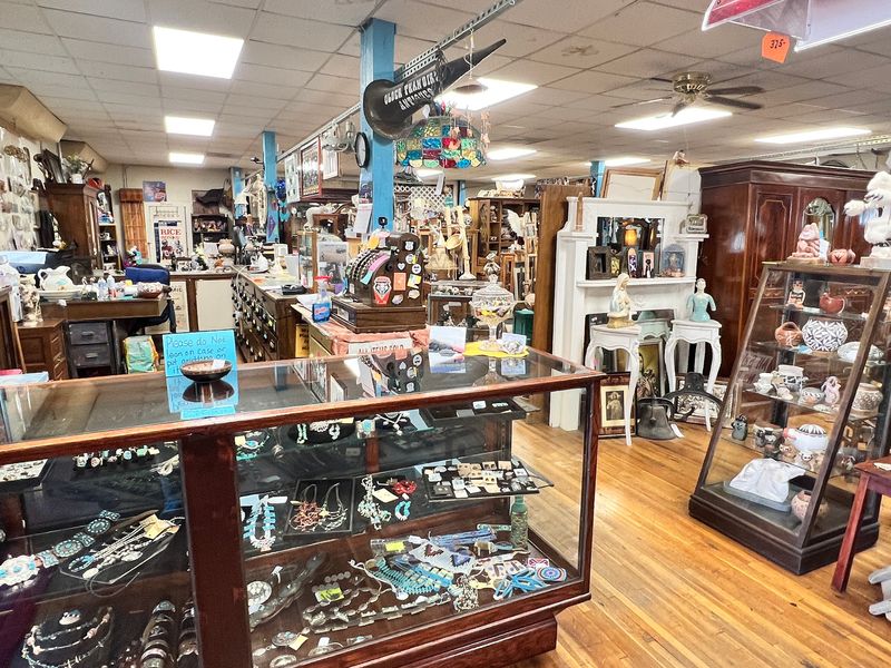 Camino Real Antiques