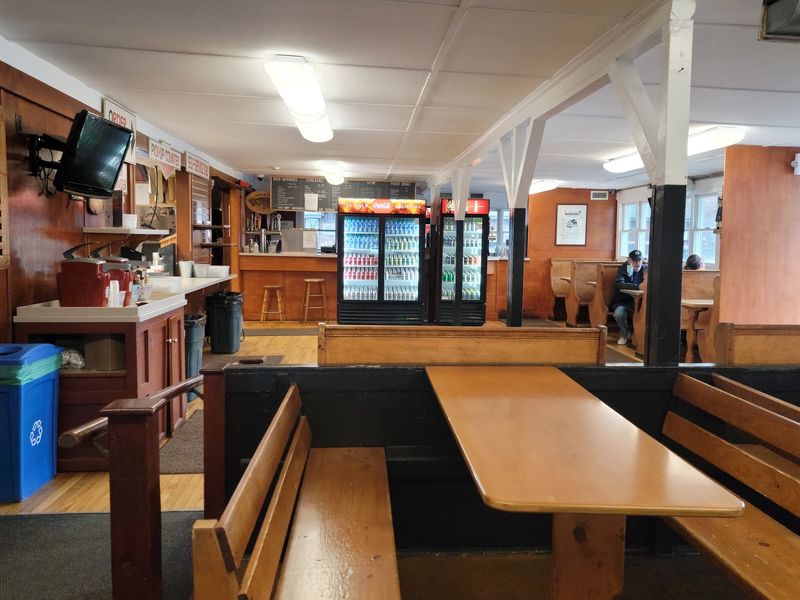 A North Shore Restaurant Still Run By The Woodman Family