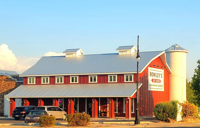 Rowley's Red Barn, Washington