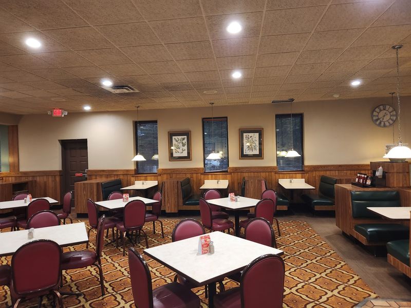 Who Felt at Home in the Dining Room