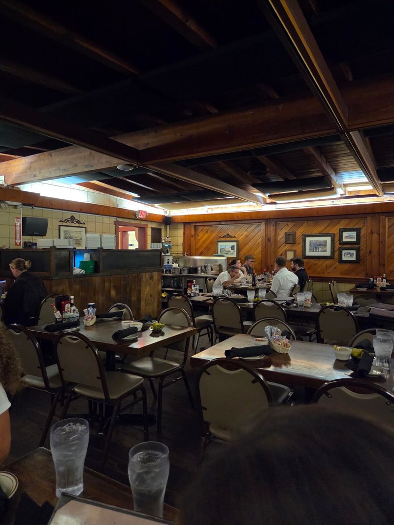 Hours, Reservations, and Cash in Your Pocket