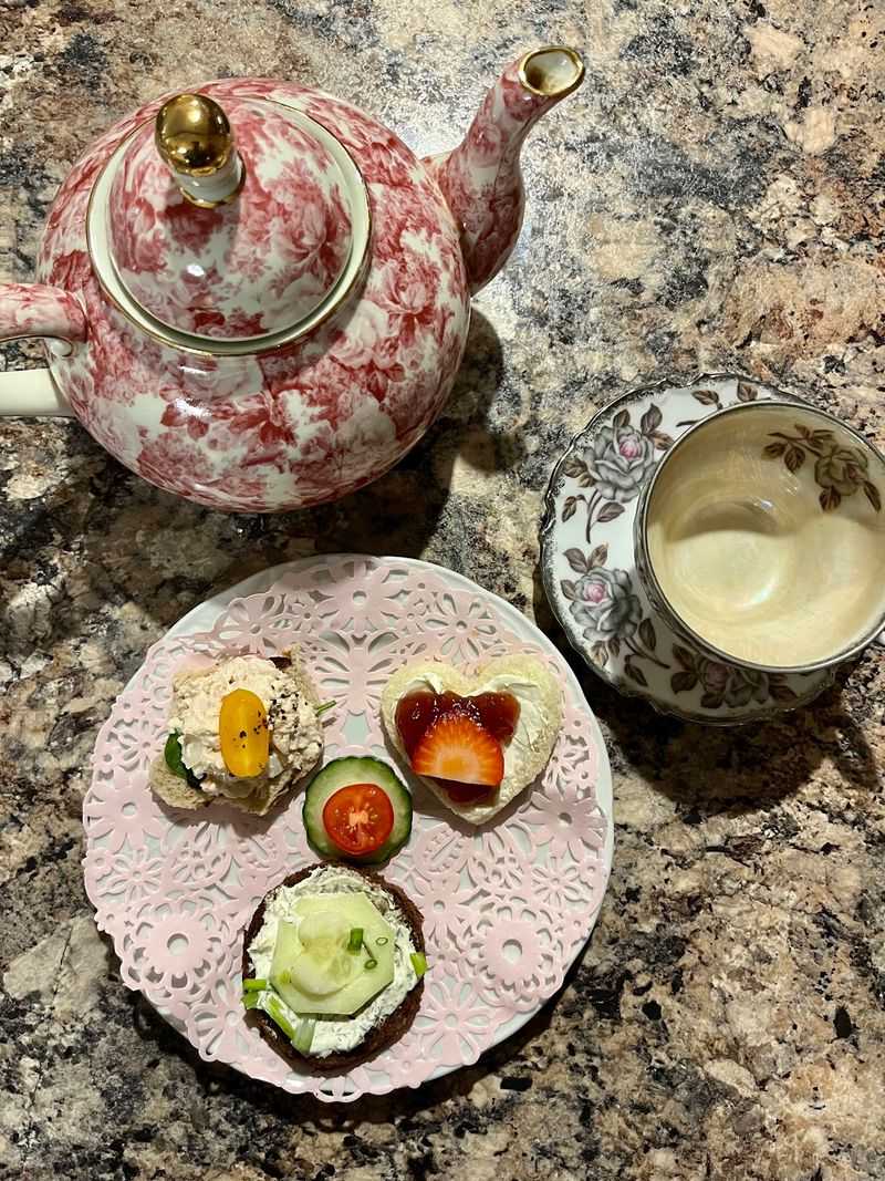 Picking Your Own Cup and Kettle