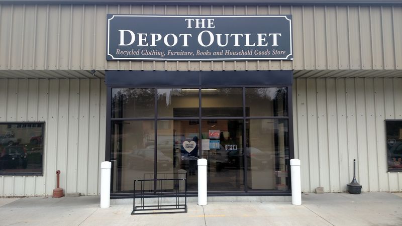 Depot Outlet, Decorah